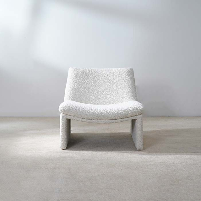 Italialainen verhoiltu neliönmuotoinen pehmeä tuoli, valkoinen 