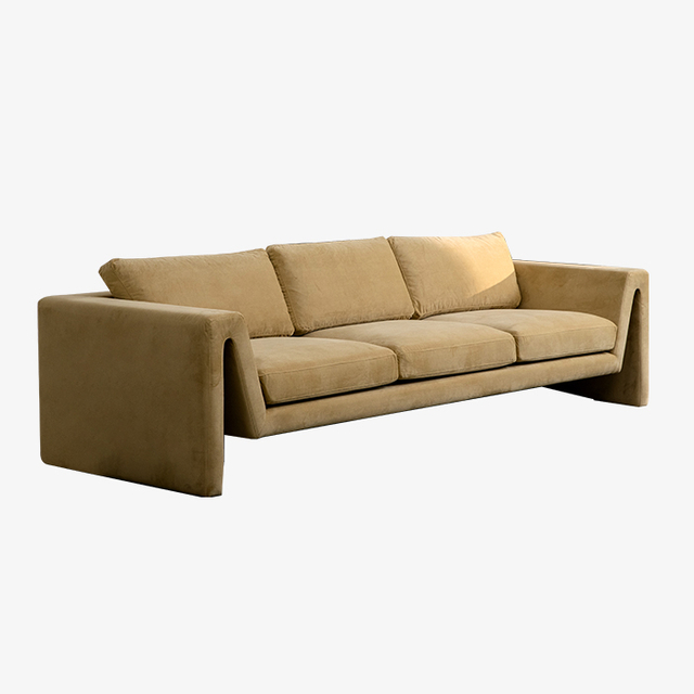 Italialainen nykyaikainen kolmen istuttava samettipehmustettu sohva olohuoneeseen